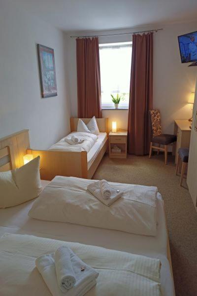 Hotel - Gasthof Erber Sinzing 外观 照片